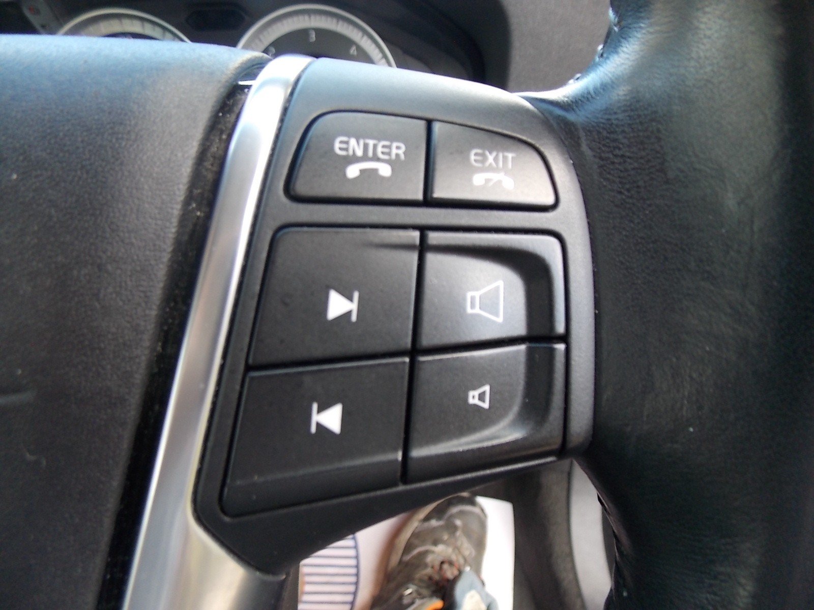 VOLVO V70 2.4 D5 SE LUX ESTATE 5DR DIESEL GEARTRONIC EURO 5 205 PS...